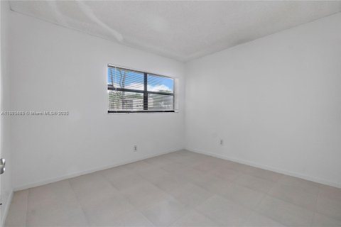 Copropriété à vendre à Miramar, Floride: 2 chambres, 76.18 m2 № 1979980 - photo 6