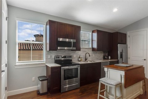 Apartamento en alquiler en Windermere, Florida, 3 dormitorios, 134.71 m2 № 2234703 - foto 4