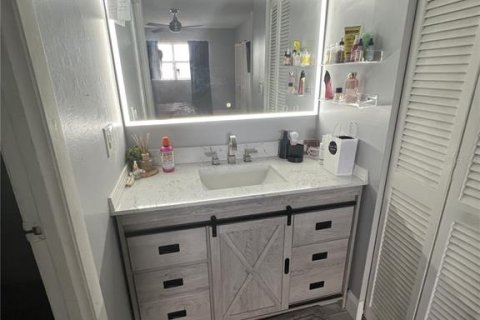 Condominio en venta en Lauderhill, Florida, 2 dormitorios, 104.98 m2 № 2213828 - foto 11