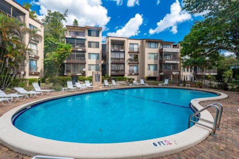 Condominio en venta en Lauderhill, Florida, 2 dormitorios, 104.98 m2 № 2213828 - foto 17