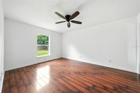 House in Palm Bay, Florida 4 bedrooms, 137.12 sq.m. № 1916716 - photo 24