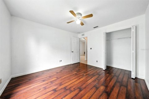 House in Palm Bay, Florida 4 bedrooms, 137.12 sq.m. № 1916716 - photo 29