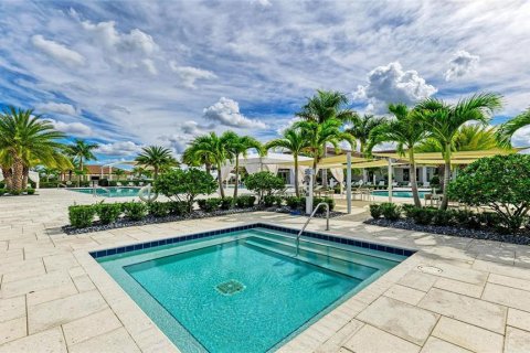 House in Lakewood Ranch, Florida 2 bedrooms, 155.61 sq.m. № 2220002 - photo 30
