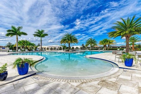 House in Lakewood Ranch, Florida 2 bedrooms, 155.61 sq.m. № 2220002 - photo 28