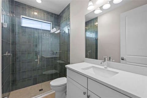 House in Lakewood Ranch, Florida 2 bedrooms, 155.61 sq.m. № 2220002 - photo 15