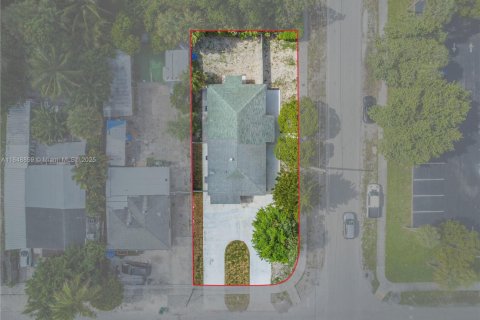 Commercial property in Miami, Florida 145.67 sq.m. № 1936463 - photo 4