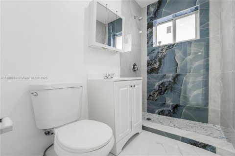 Immobilier commercial à vendre à Miami, Floride: 145.67 m2 № 1936463 - photo 18