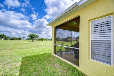 Casa en venta en Valrico, Florida, 3 dormitorios, 170.2 m2 № 1636133 - foto 2
