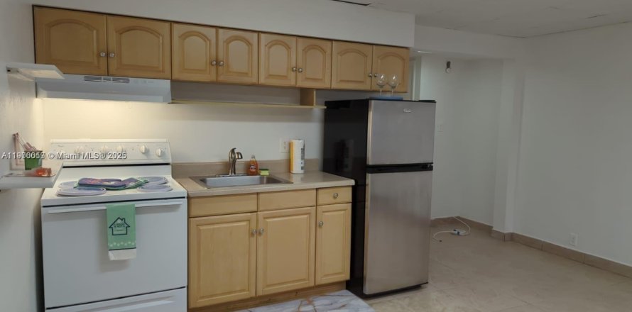 Condo in Dania Beach, Florida, 1 bedroom  № 1952626