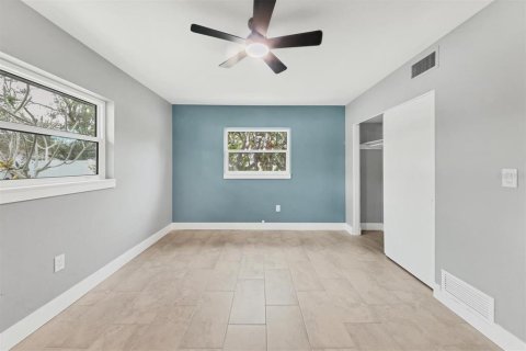 House in Sarasota, Florida 3 bedrooms, 139.54 sq.m. № 1718042 - photo 17