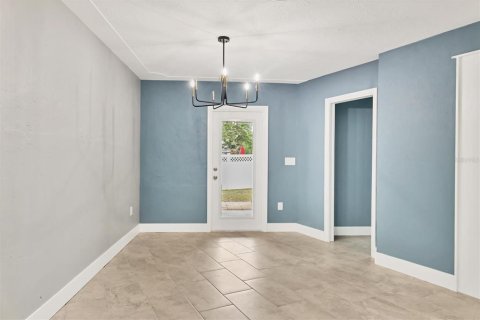 House in Sarasota, Florida 3 bedrooms, 139.54 sq.m. № 1718042 - photo 10