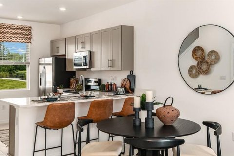 Townhouse in Sarasota, Florida 2 bedrooms, 110.27 sq.m. № 2209166 - photo 6