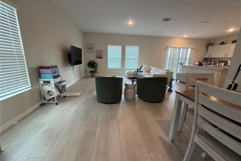 Casa en venta en Wesley Chapel, Florida, 5 dormitorios, 229.47 m2 № 2381229 - foto 7