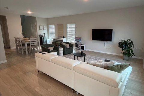 Casa en venta en Wesley Chapel, Florida, 5 dormitorios, 229.47 m2 № 2381229 - foto 6