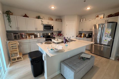 Casa en venta en Wesley Chapel, Florida, 5 dormitorios, 229.47 m2 № 2381229 - foto 4