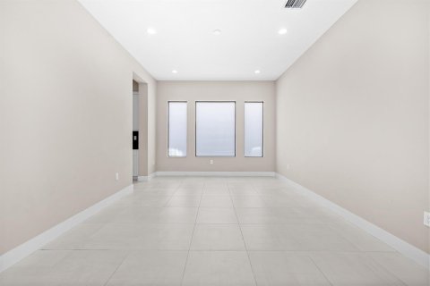 Casa en alquiler en Boca Raton, Florida, 5 dormitorios, 427.81 m2 № 2413040 - foto 13