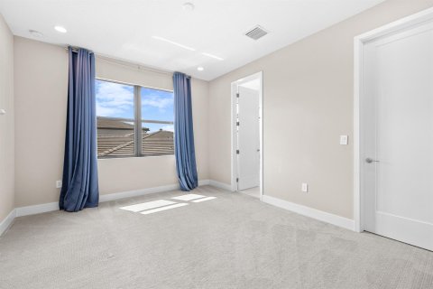 Casa en alquiler en Boca Raton, Florida, 5 dormitorios, 427.81 m2 № 2413040 - foto 30