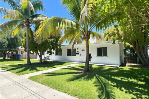 Casa en alquiler en North Miami Beach, Florida, 1 dormitorio, 127.74 m2 № 1958644 - foto 15