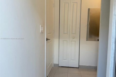 Villa ou maison à louer à Homestead, Floride: 1 chambre, 224.64 m2 № 1933961 - photo 11