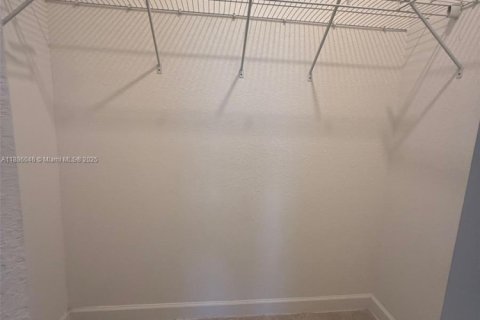 Villa ou maison à louer à Homestead, Floride: 1 chambre, 224.64 m2 № 1933961 - photo 7