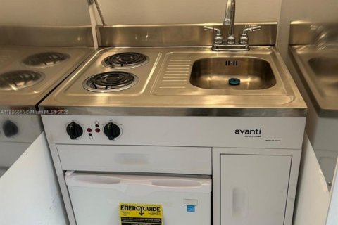 Villa ou maison à louer à Homestead, Floride: 1 chambre, 224.64 m2 № 1933961 - photo 4