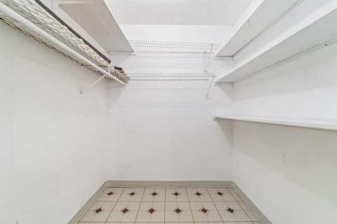 Condo in Margate, Florida, 1 bedroom  № 2085994 - photo 18