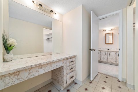 Condo in Margate, Florida, 1 bedroom  № 2085994 - photo 15