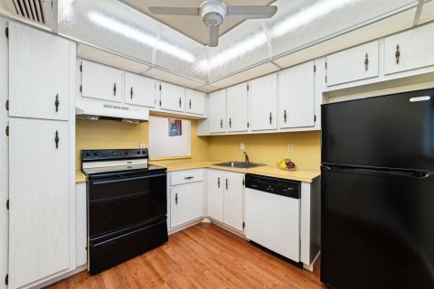 Condo in Margate, Florida, 1 bedroom  № 2085994 - photo 5