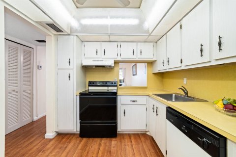 Condo in Margate, Florida, 1 bedroom  № 2085994 - photo 6