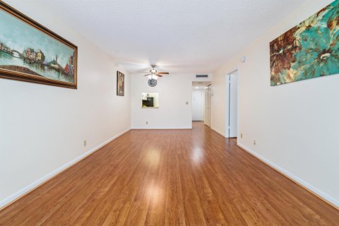 Condo in Margate, Florida, 1 bedroom  № 2085994 - photo 10