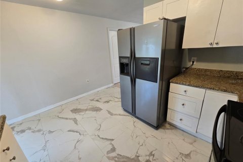 Casa en alquiler en New Port Richey, Florida, 3 dormitorios, 117.24 m2 № 2157571 - foto 12