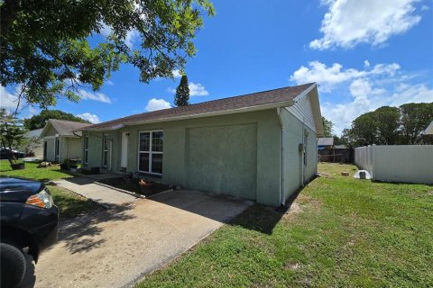 Casa en alquiler en New Port Richey, Florida, 3 dormitorios, 117.24 m2 № 2157571 - foto 2