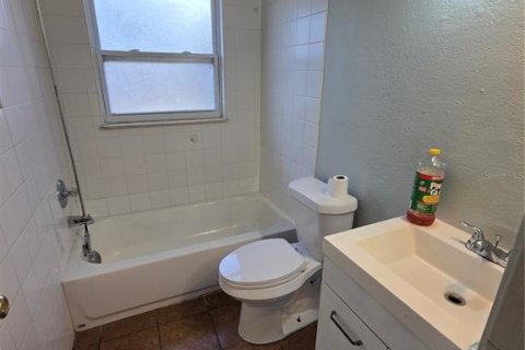 Casa en alquiler en New Port Richey, Florida, 3 dormitorios, 117.24 m2 № 2157571 - foto 8