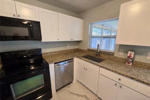 Casa en alquiler en New Port Richey, Florida, 3 dormitorios, 117.24 m2 № 2157571 - foto 11