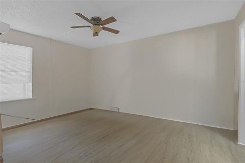 Condo in Tampa, Florida, 2 bedrooms  № 1673662 - photo 9