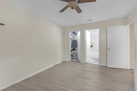 Condo in Tampa, Florida, 2 bedrooms  № 1673662 - photo 10