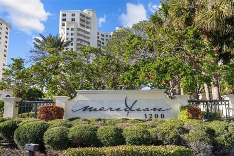 Condominio en venta en Clearwater, Florida, 2 dormitorios, 163.14 m2 № 1547257 - foto 1