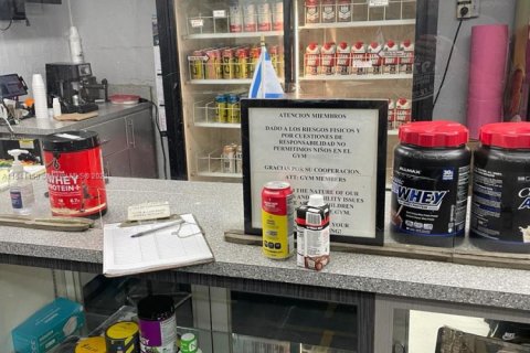 Купить коммерческую недвижимость в Хайалиа, Флорида № 1984847 - фото 2