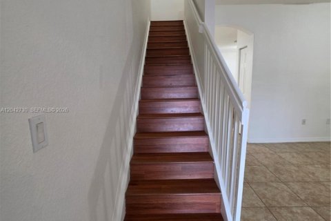Снять в аренду таунхаус в Мирамар, Флорида 3 спальни, 139.82м2, № 2268965 - фото 7