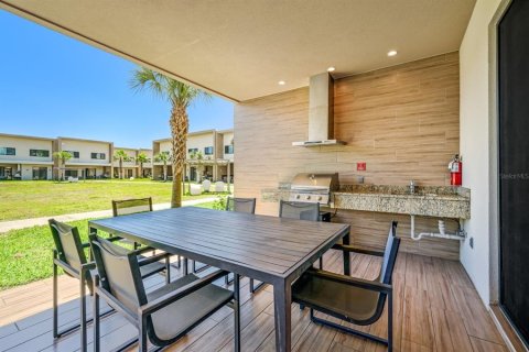 Townhouse in Kissimmee, Florida 3 bedrooms, 203.92 sq.m. № 1555559 - photo 13