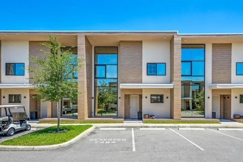 Townhouse in Kissimmee, Florida 3 bedrooms, 203.92 sq.m. № 1555559 - photo 1