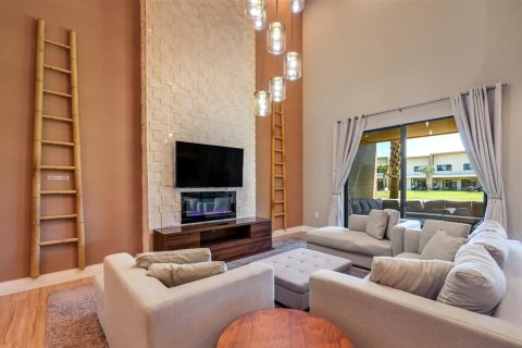 Townhouse in Kissimmee, Florida 3 bedrooms, 203.92 sq.m. № 1555559 - photo 7