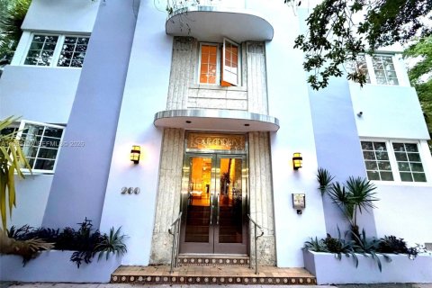 Condominio en alquiler en Miami Beach, Florida, 34.75 m2 № 2063685 - foto 2