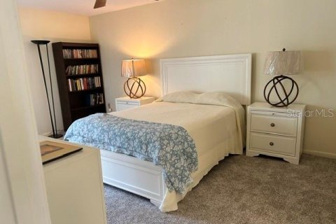 Condo in Sarasota, Florida, 2 bedrooms № 2101847 - photo 12