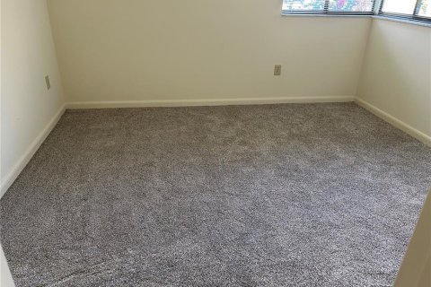 Condo in Sarasota, Florida, 2 bedrooms № 2101847 - photo 17