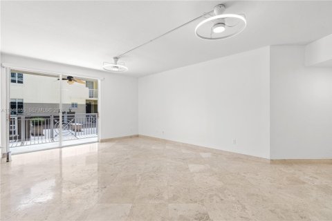 Купить кондоминиум в Майами-Бич, Флорида 2 спальни, 113.15м2, № 2005269 - фото 17