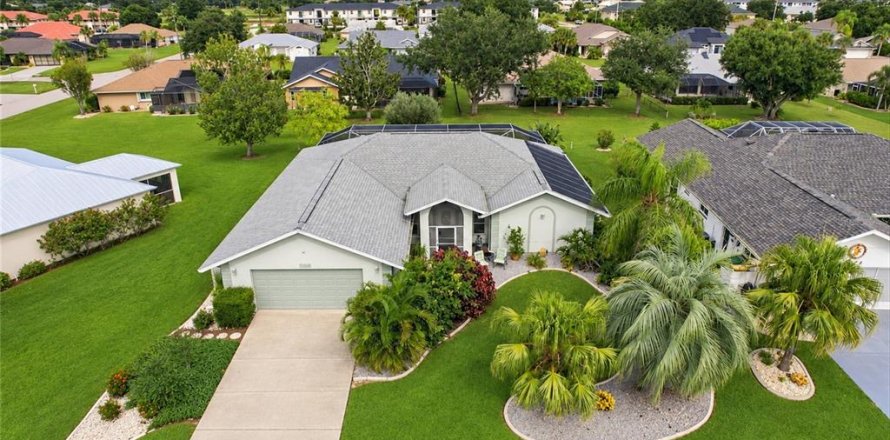 House in Punta Gorda, Florida 3 bedrooms, 186.27 sq.m. № 2396410