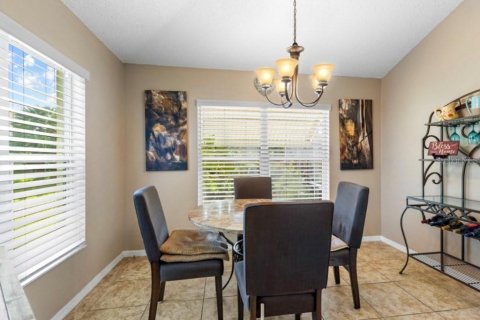 Casa en venta en The Villages, Florida, 3 dormitorios, 189.71 m2 № 1870239 - foto 26