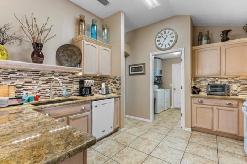 Casa en venta en The Villages, Florida, 3 dormitorios, 189.71 m2 № 1870239 - foto 16