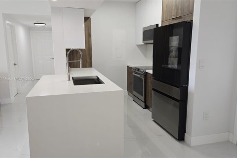 Casa en venta en Pembroke Pines, Florida, 3 dormitorios, 123.56 m2 № 1814536 - foto 5